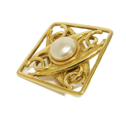 CHANEL Earring Fake pearl Ivory CC mark Quadruple COCO Mark Pearl