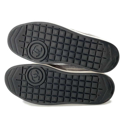 CHANEL CC Logo Sneakers GrayG46014 Wool Suede Leather Size 42