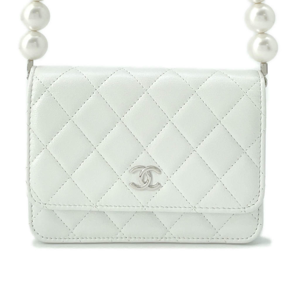 CHANEL Matelasse Pearl Shoulder Wallet WhiteAP1839 Calf Leather