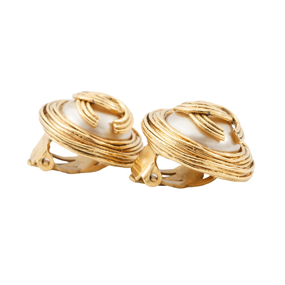 CHANEL CC Logo Faux Pearl Earring Gold Plated Faux Pearl