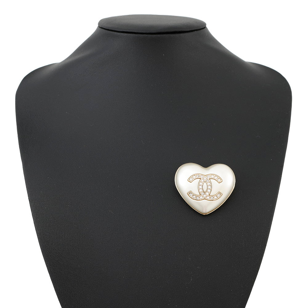 CHANEL Heart Brooch Rhinestone PearlAB7006 Gold Plated Rhinestone