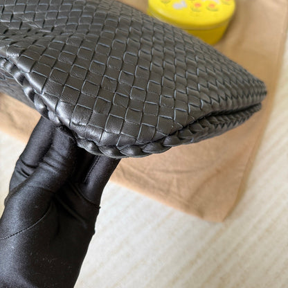 Bottega Veneta Veneta Intrecciato Hobo Bag Medium Black Leather 47cm