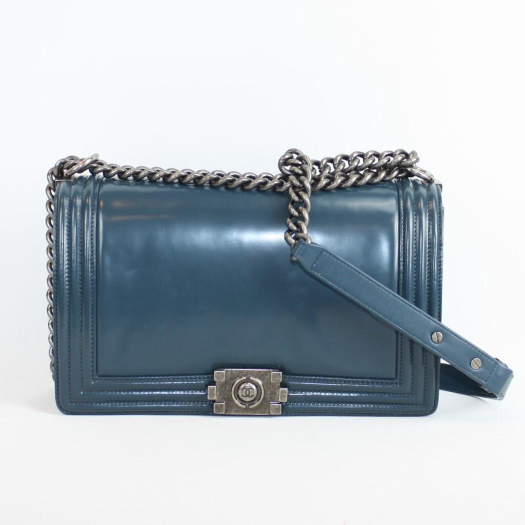 Chanel Boy Flap Large 21M Bag