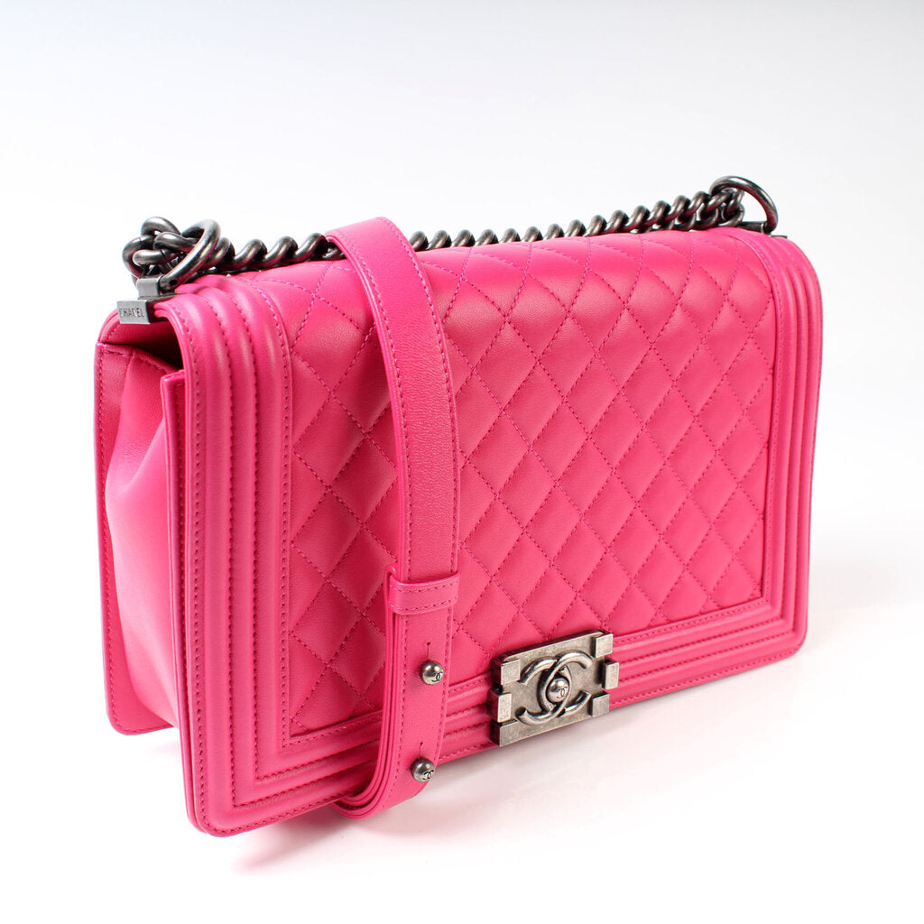 Chanel Boy Flap Medium New Lambskin 19M Bag