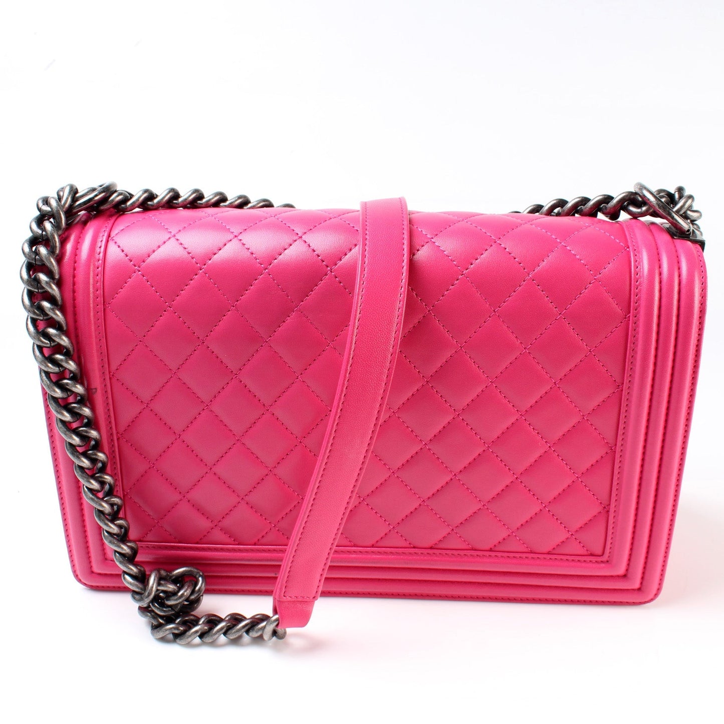 Chanel Boy Flap Medium New Lambskin 19M Bag