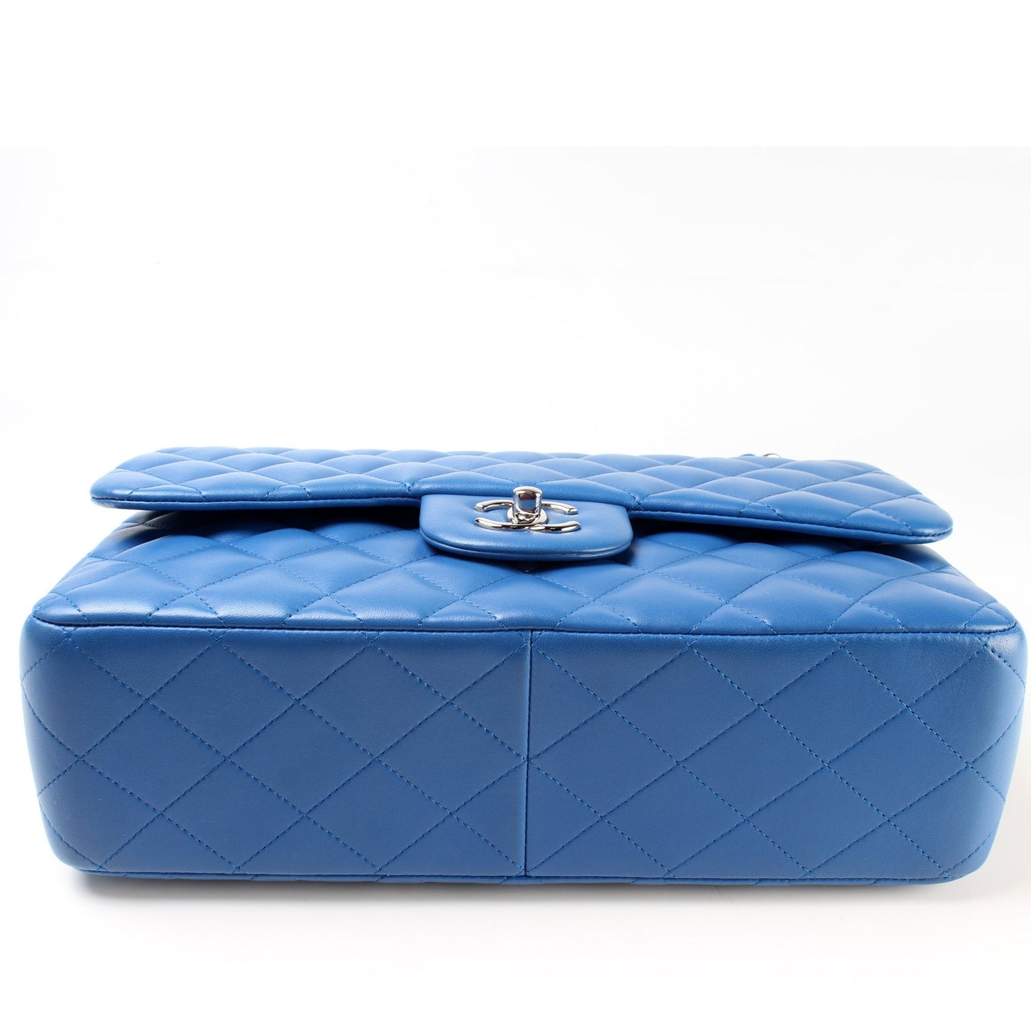 Chanel Classic Flap Jumbo Lambskin 21-24M Bag