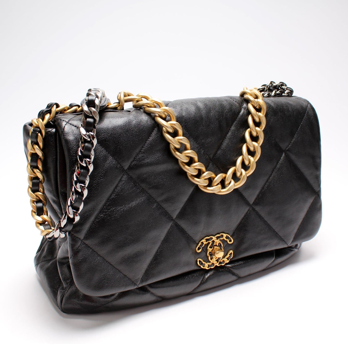 Chanel Quilted Goatskin 19 Maxi Flap 29M Bag