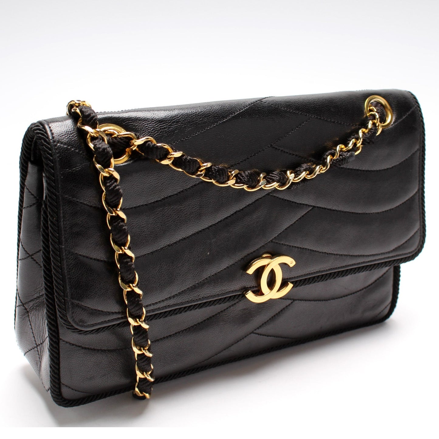 Chanel Scallop Quilted Flap Vintage Lambskin Bag