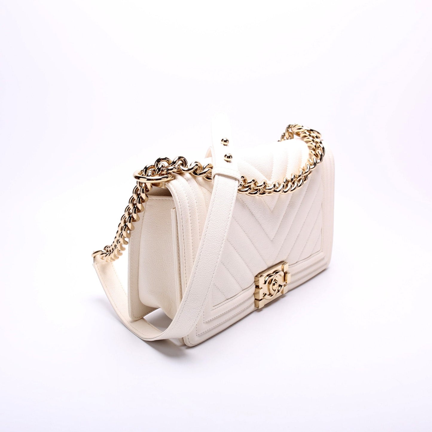 Chanel Boy Flap Medium Chevron Caviar 25-29M Bag