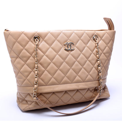 Chanel CC Rolled Up Tote Caviar 28M Bag