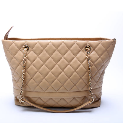 Chanel CC Rolled Up Tote Caviar 28M Bag