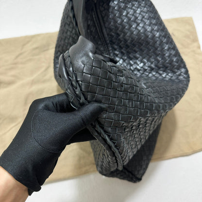 Bottega Veneta Veneta Hobo Large Black 50-53cm Lambskin Leather