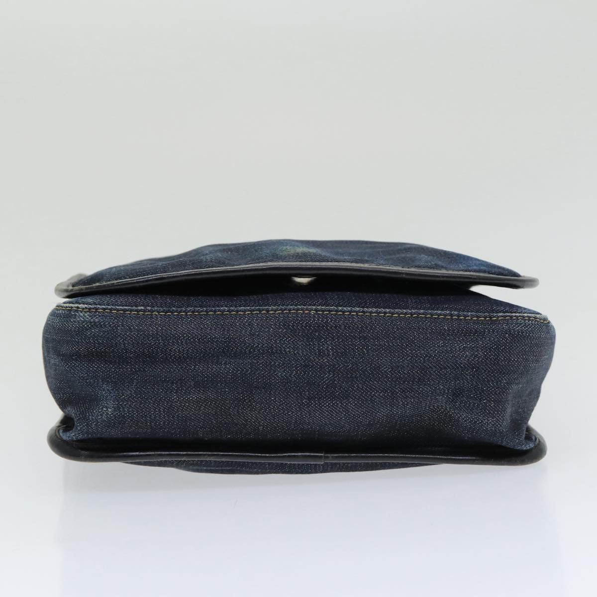 Luxury Burberry Nova Check Shoulder Bag