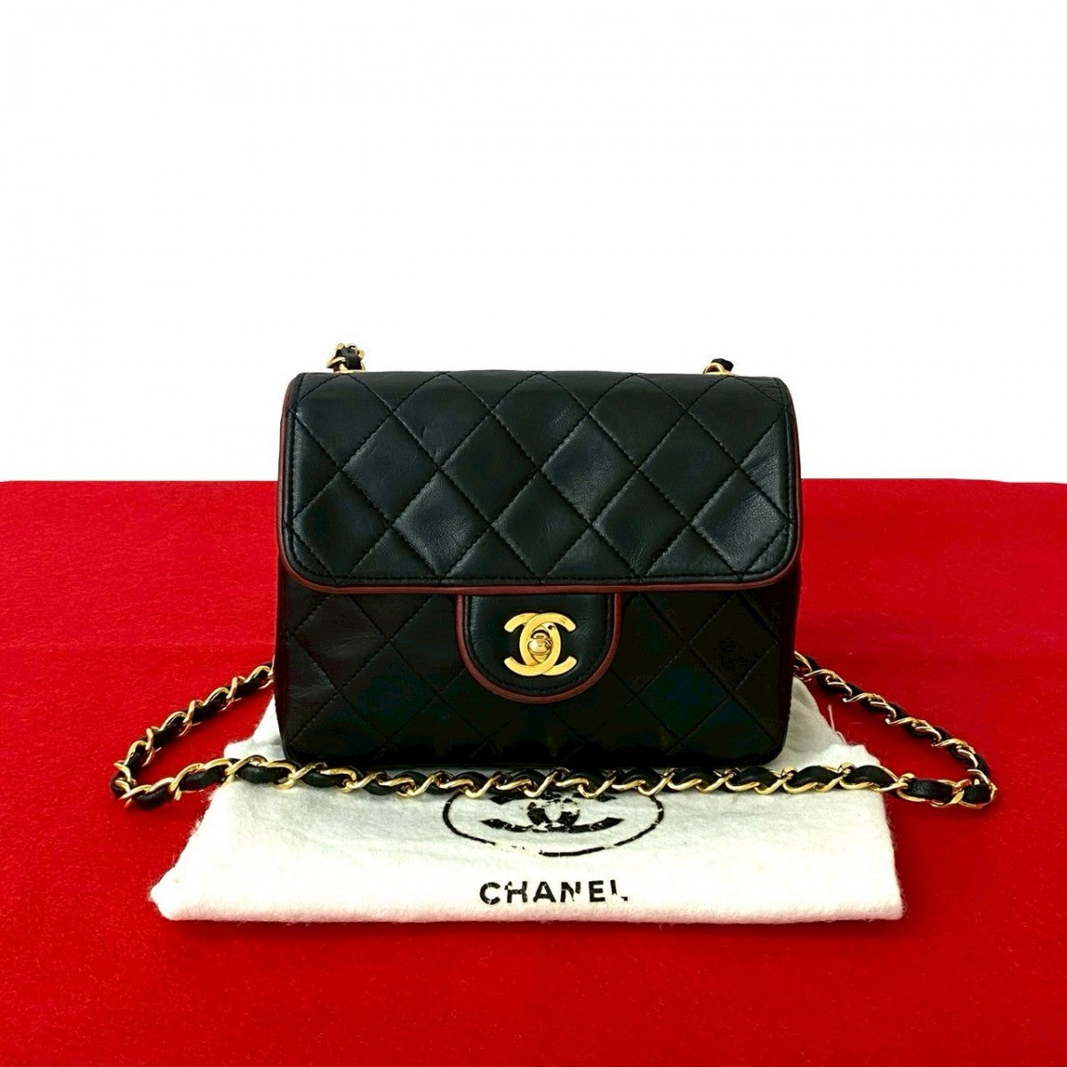 CHANEL Shoulder Bag lambskin black Matrasse