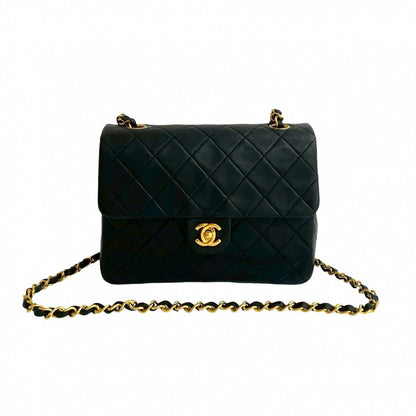 CHANEL Shoulder Bag lambskin black Matrasse