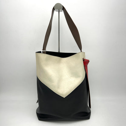 Luxury CELINE Shiny Smooth Calfskin Twisted Cabas Ivory Black LA14631