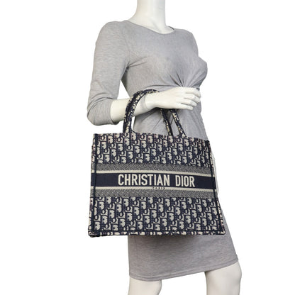 Dior Book Tote Medium Oblique