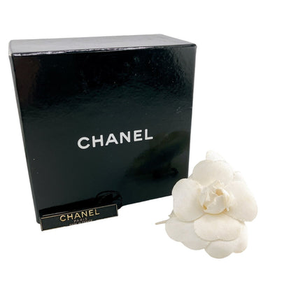 CHANEL Brooch cotton cotton white corsage Camelia Women