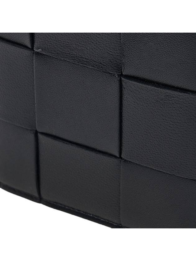 Luxury Bottega Veneta Cassette Half Wallet Black