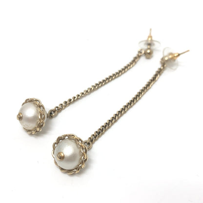 CHANEL Pierce metal gold 16B Fake pearl Women