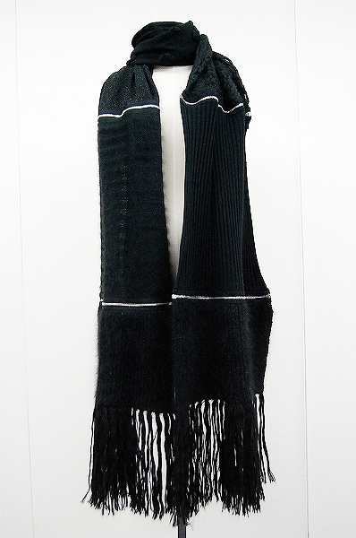 CHANEL Scarf , Wool type patchwork black Camelia With zipper Women