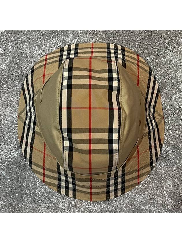 Luxury Burberry Check Pattern Bucket Hat Beige