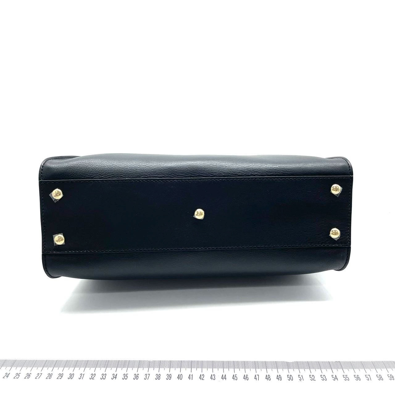 Fendi Peekaboo Medium Black Leather Never worn