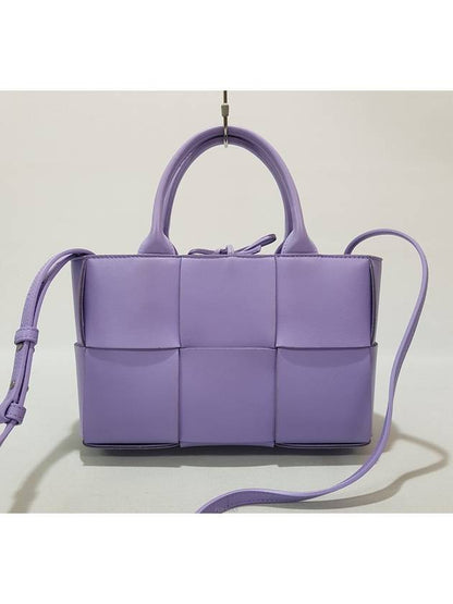 Luxury Bottega Veneta Arco tote bag mini 709337