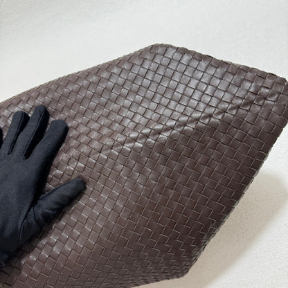 Bottega Veneta Maxi Convertible Tote Bag Hobo Milk Chocolate Brown Leather Two-way Carry 50cm