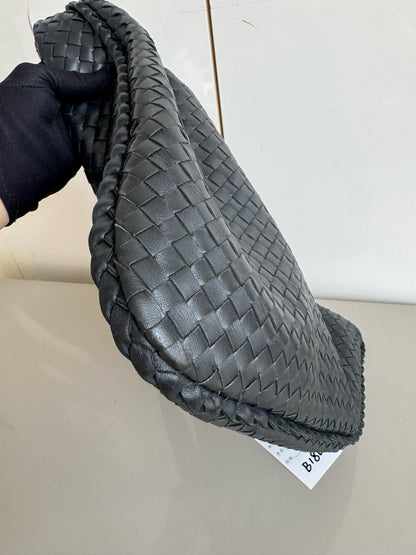 Bottega Veneta Veneta Intrecciato Hobo Bag Medium Black Leather 47cm