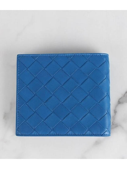 Luxury Bottega Veneta Zipper Around Half Wallet