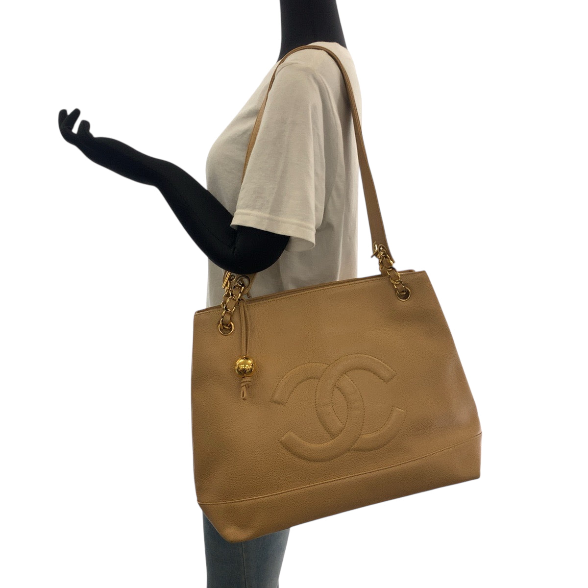 CHANEL Shoulder Bag Caviar skin Camel Gold Metal ChainShoulder Bag Shoulder COCO Mark Women