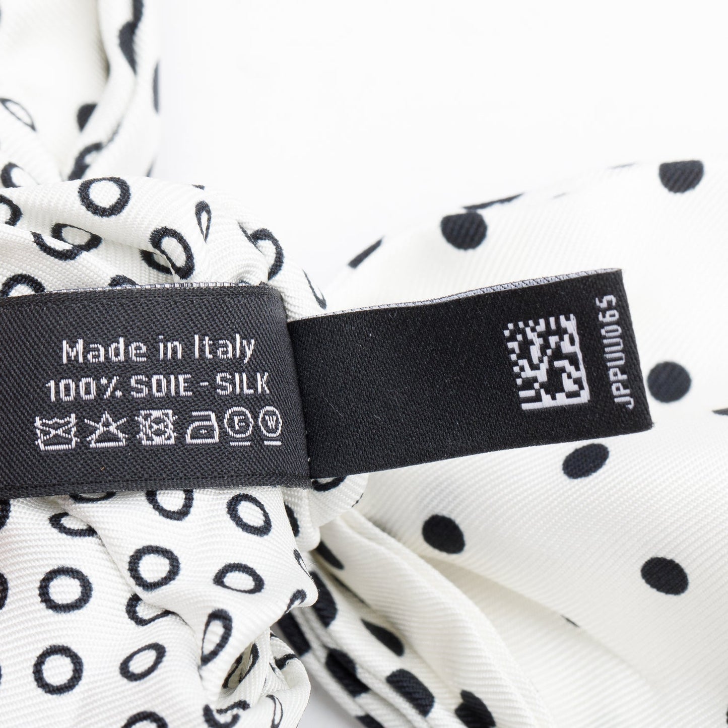 Chanel White/Black Silk CC Logo Bow Hair Scrunchie
