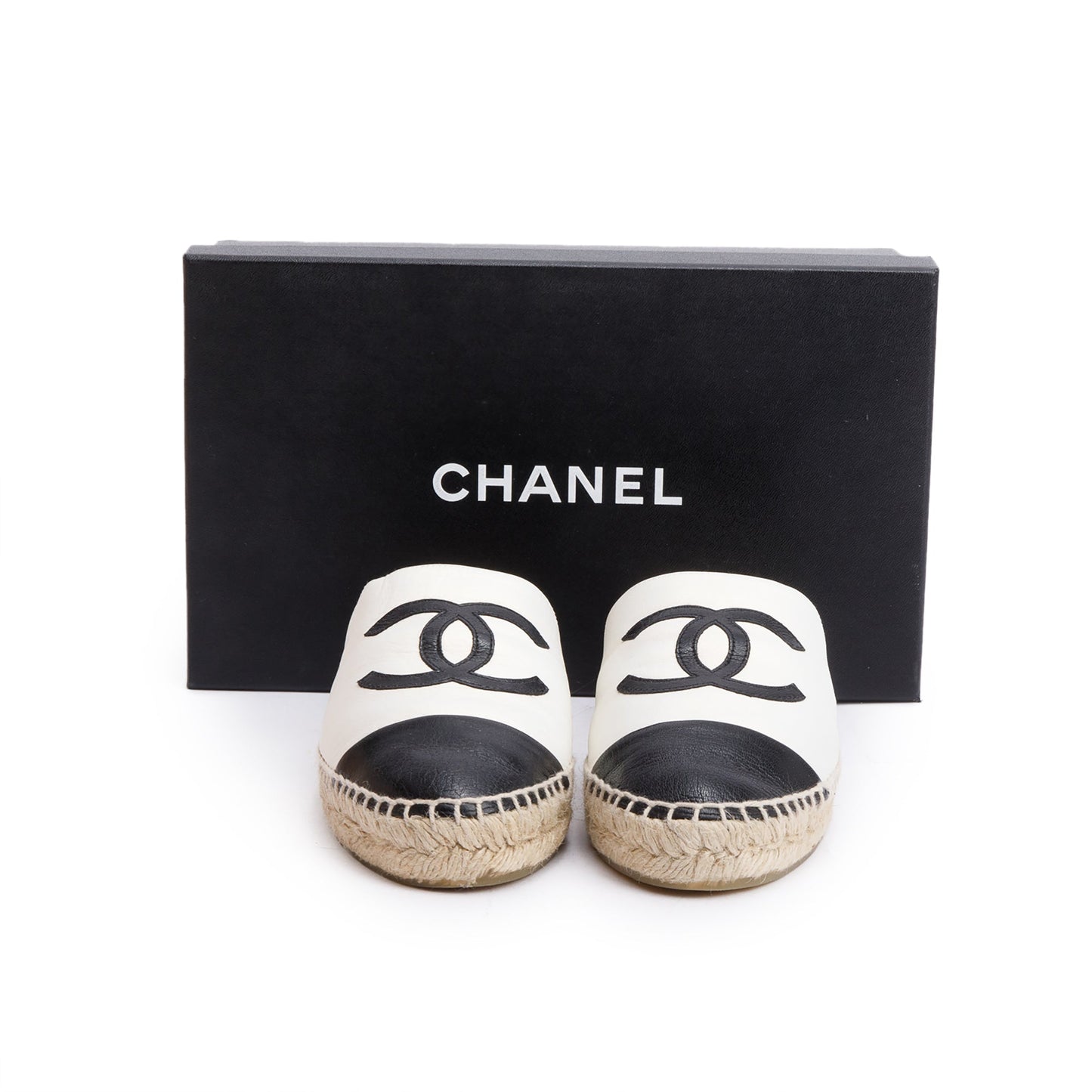 Chanel Black/ White Leather CC Logo Espadrille Mule, Size 38