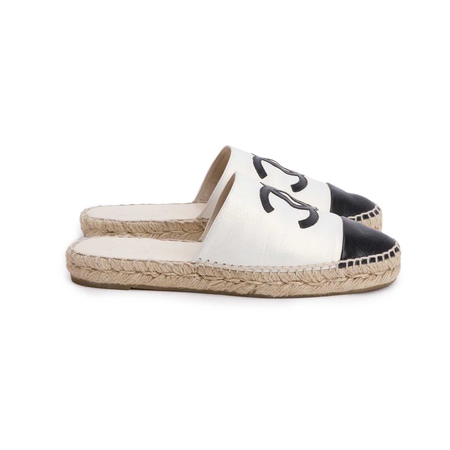 Chanel Black/ White Leather CC Logo Espadrille Mule, Size 38