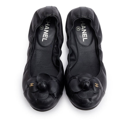 Chanel Black Leather Interlocking CC Logo Camellia Ballet Flats, Size 37.5