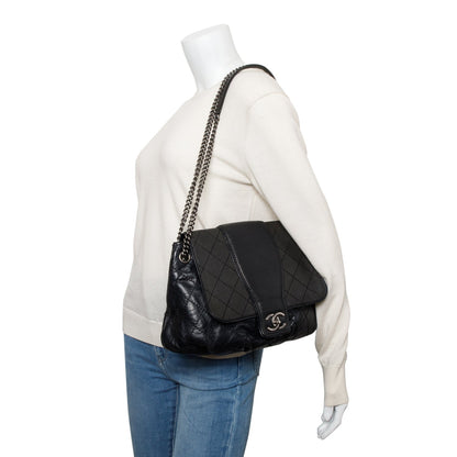 Chanel Black Aged Calfskin Leather Medium Bubble Graphic Messenger Bag