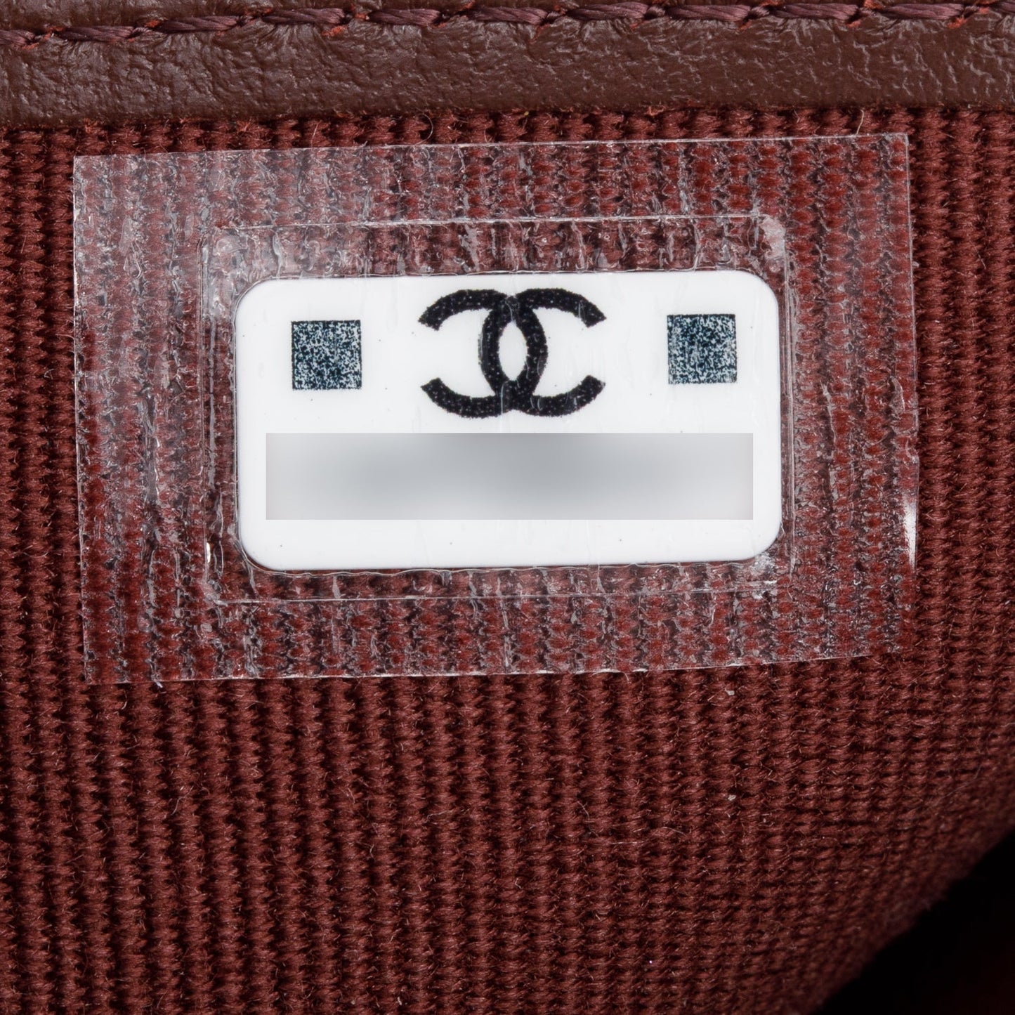 Chanel 2023 Black Quilted Caviar Leather Classic Interlocking CC Logo Trifold Compact Wallet