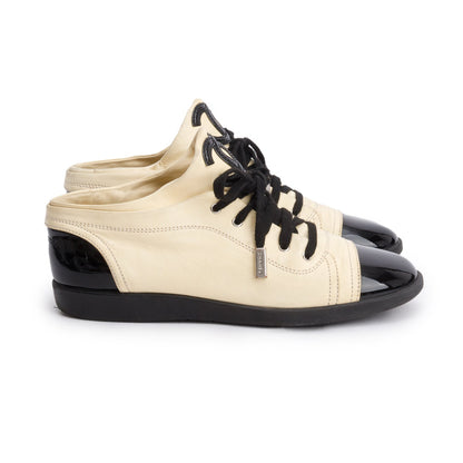 Chanel Cream Lambskin Cap Top Interlocking CC Logo Sneakers, Size 39