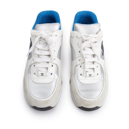 Chanel White/Black Calfskin Suede Silver Patent Leather Interlocking CC Logo Sneakers, Size 39