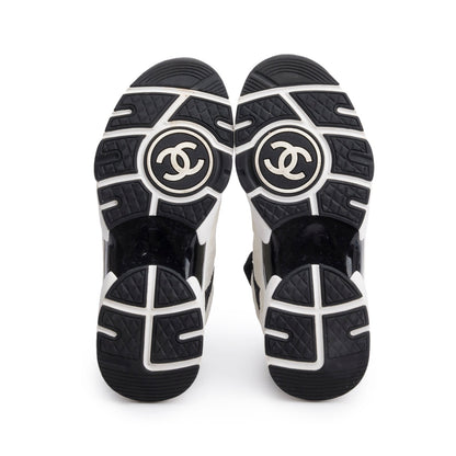 Chanel White/ Black logo Embossed Suede Interlocking CC Logo Sneakers, Size 35