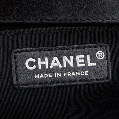 Chanel Black Chevron Quilted Calfskin Leather Whipstitch Medium Boy Bag