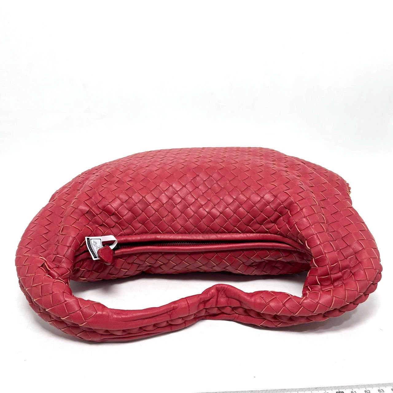 Bottega Veneta Intrecciato Hobo Bag Medium Burgundy Lambskin leather