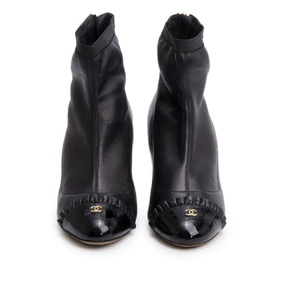 Chanel Black Leather Interlocking CC Logo Ruffled Ankle Boots, Size 39