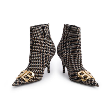 Balenciaga Black/Beige Houndstooth Wool BB Logo Knife Pointy Toe Ankle Boots, Size 37.5