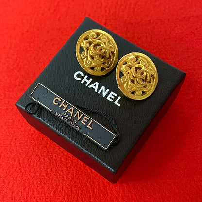 CHANEL Earring Gold Plated gold