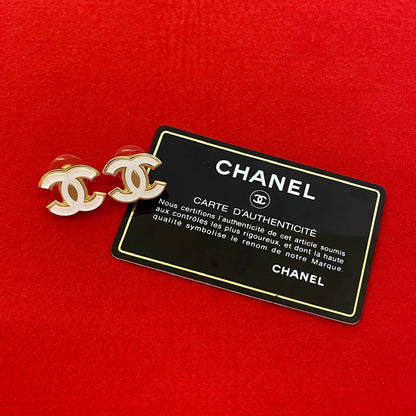 CHANEL Pierce Gold Plated gold