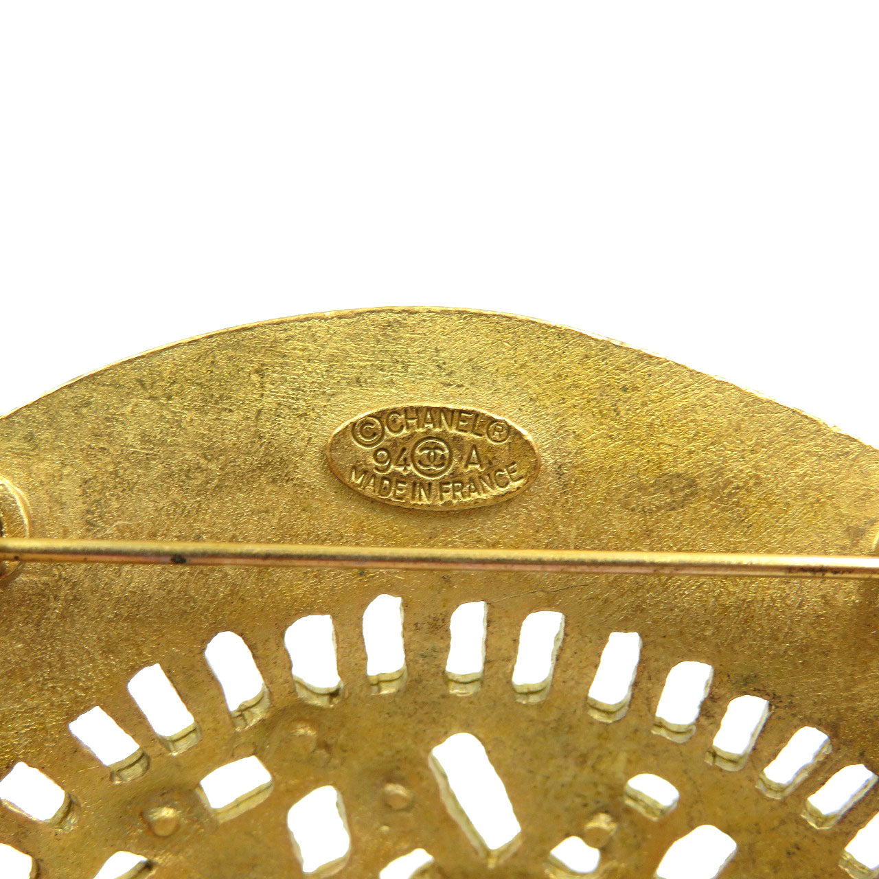 CHANEL Brooch metal gold Women