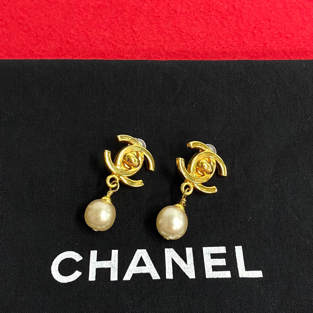 CHANEL Earring Gold Plated, Faux Pearl gold Women