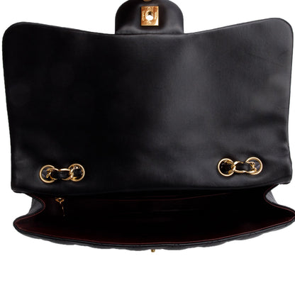 Chanel Black Lambskin Quilted Classic Jumbo Single Flap